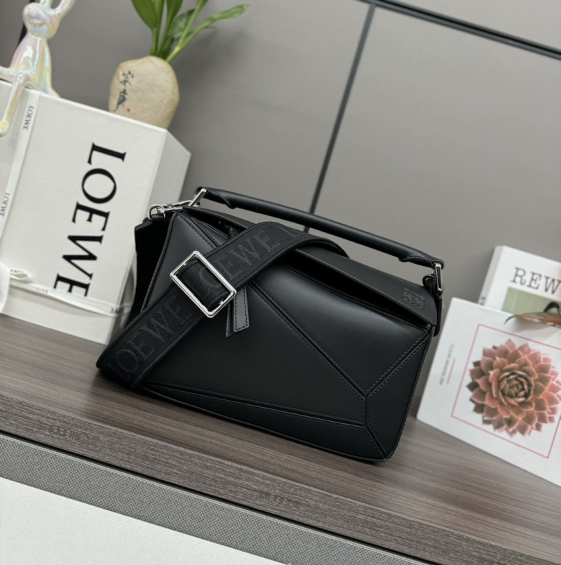 l*ew* handle bags